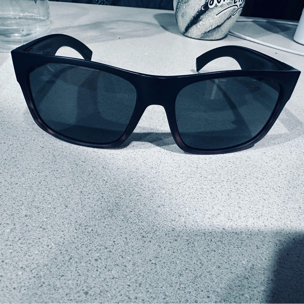 Madson sunglasses 2 tone brown to black fade